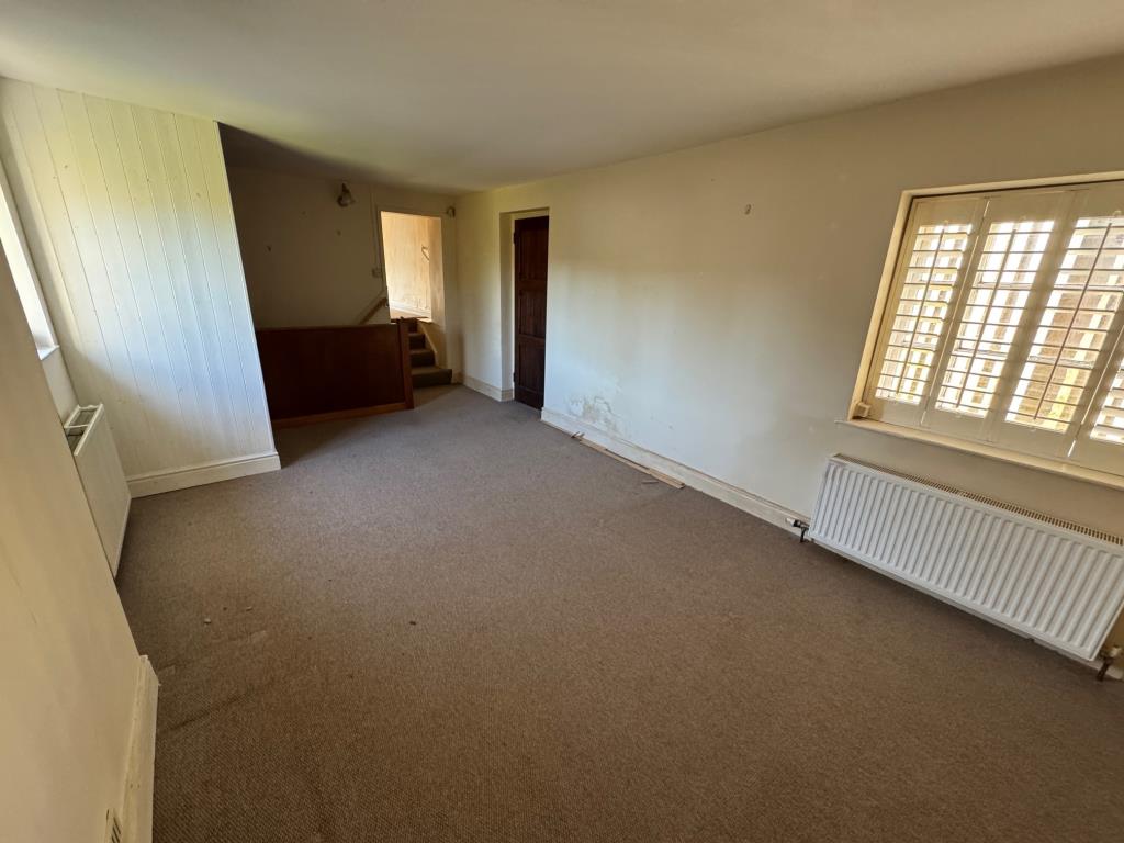 Lot: 154 - SEMI-DETACHED COTTAGE IN NEED OF IMPROVEMENT - Bedroom 1